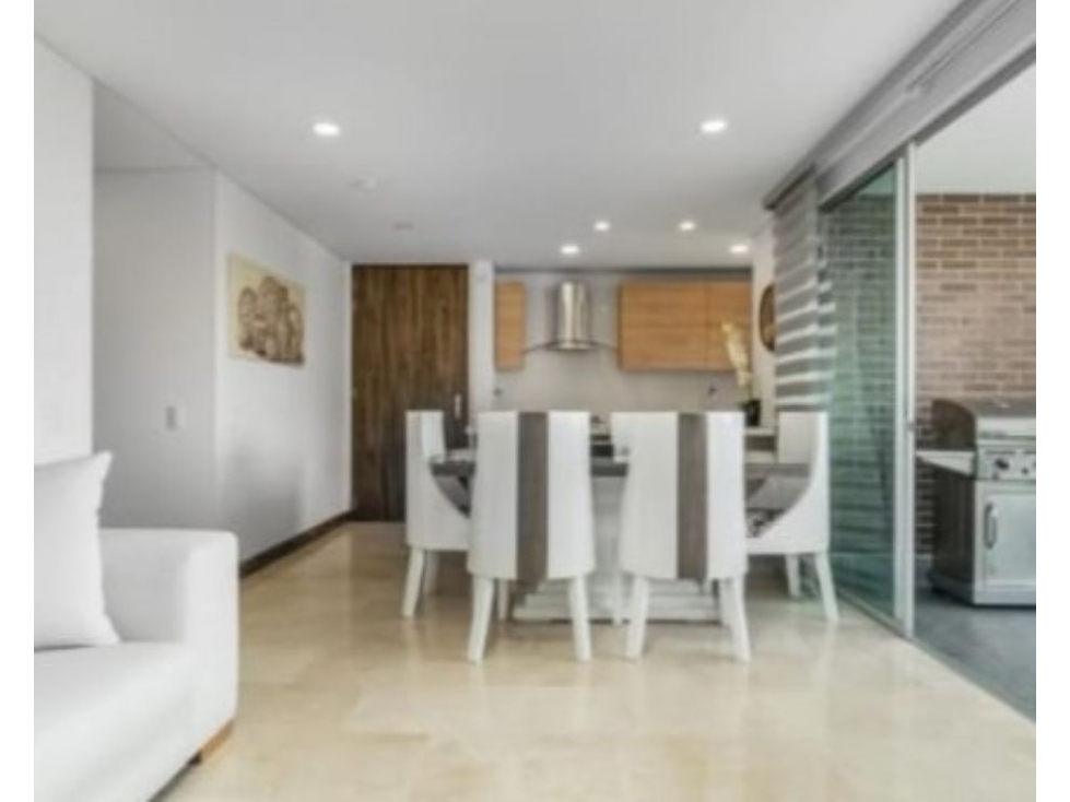 Apartamento en venta en El Poblado sector Loma de Los Parra — foto 4