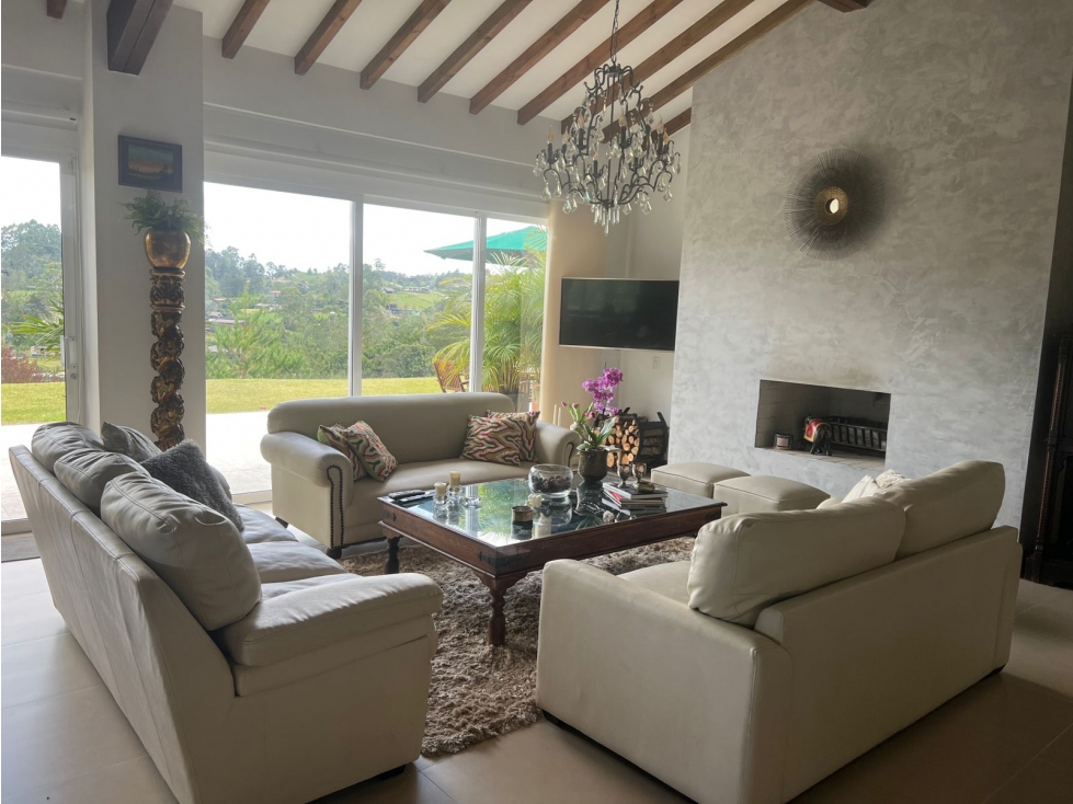 Casa con lote independiente en venta en El Retiro — foto 2