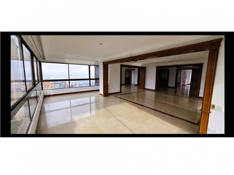 Apartamento en venta en El Poblado sector El Tesoro — foto 2