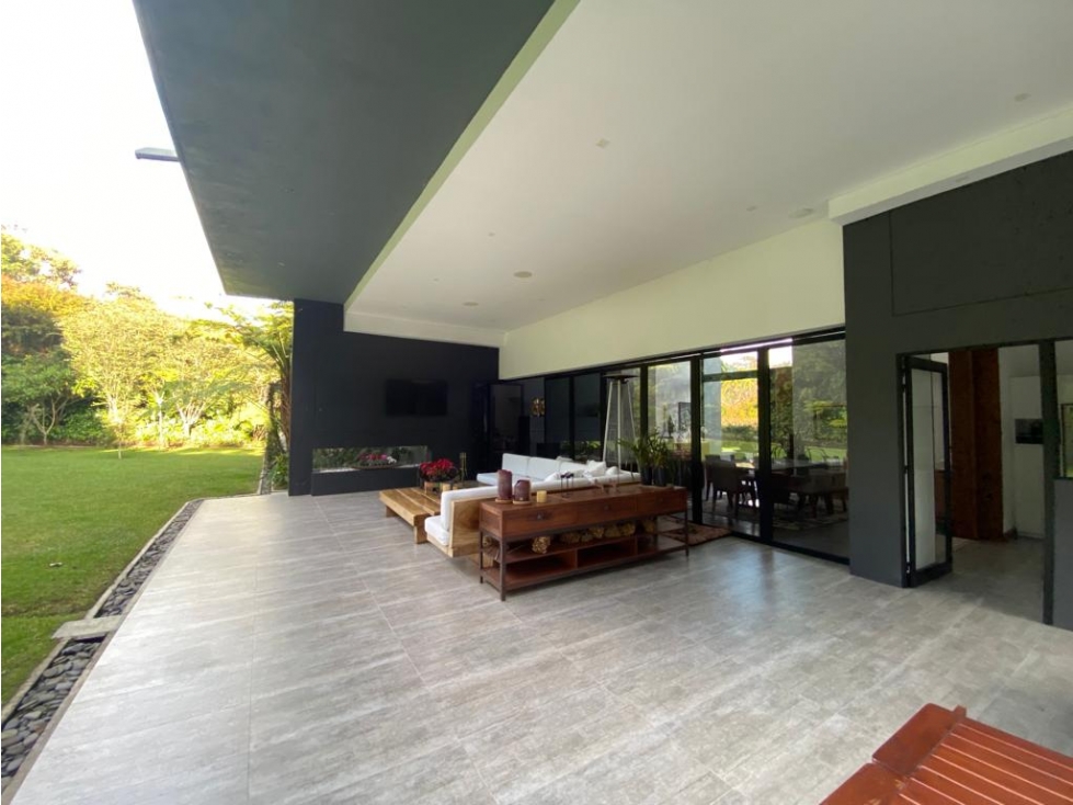 Casa en venta en Envigado sector Alto de las Palmas — foto 2