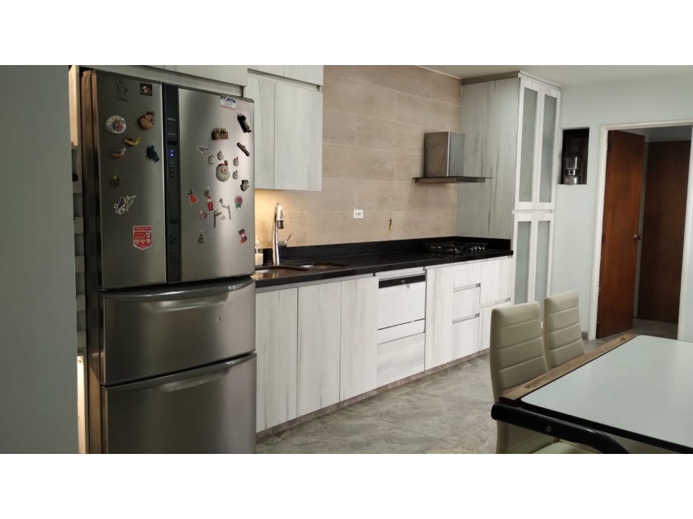 Apartamento en venta en Medellín sector Conquistadores — foto 2