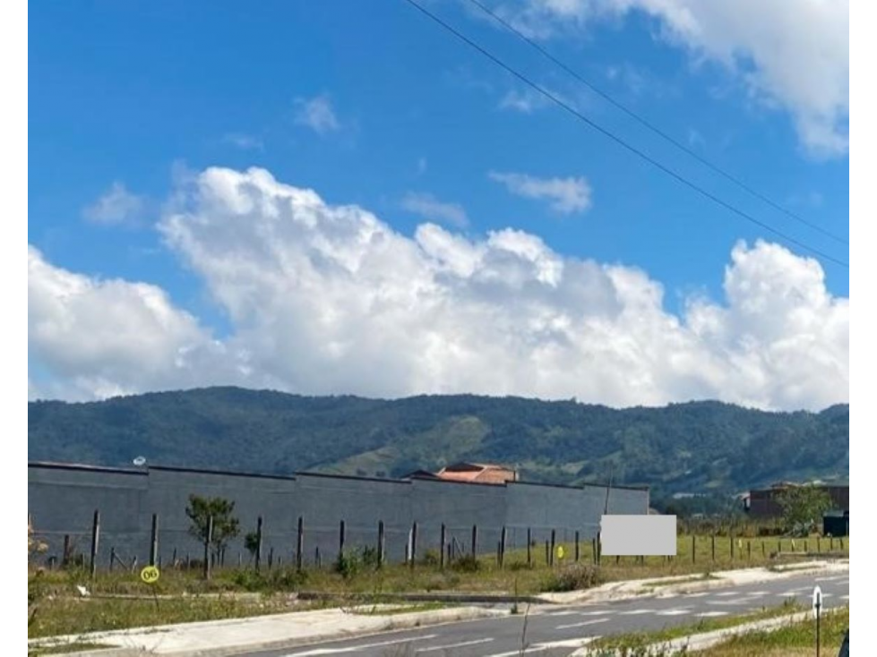 Lote bifamiliar en venta en El Carmen de Viboral — foto 2