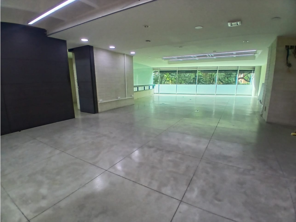 Local en arriendo en Medellín, Astorga