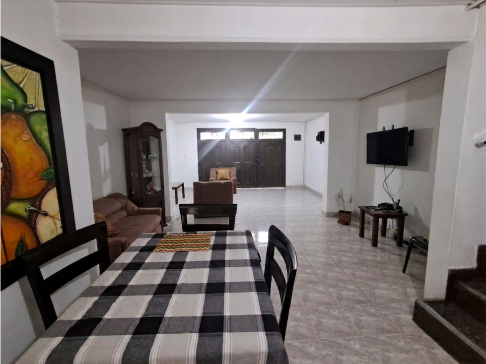 Casa de dos niveles en venta en Sabaneta, Aliadas del Sur — foto 2