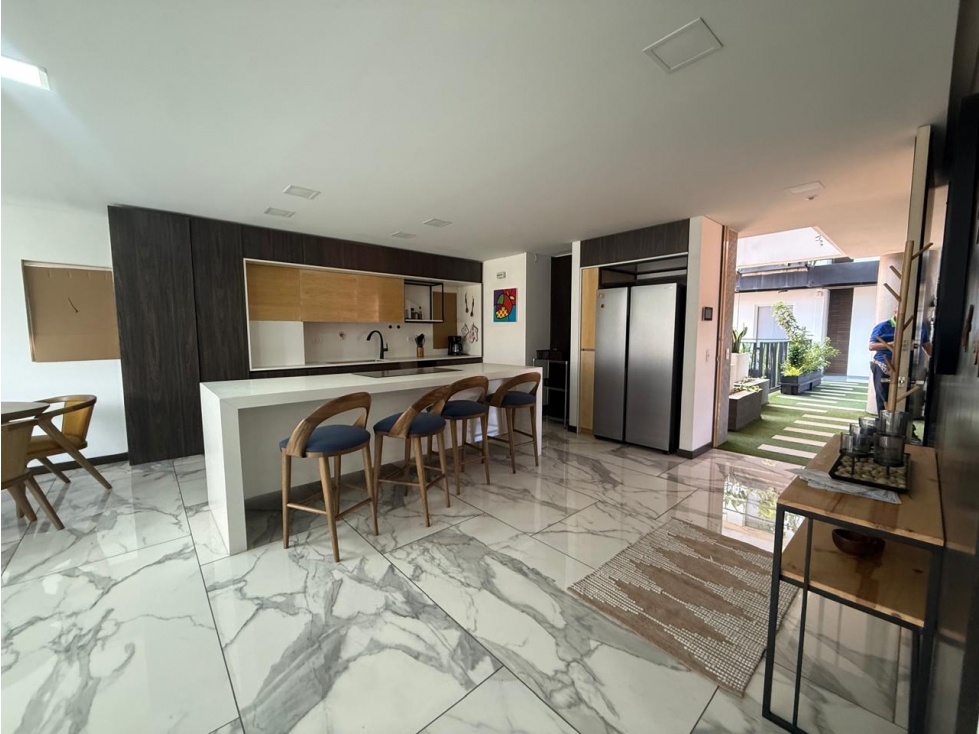Apartamento en venta en Laureles, Santa Teresita