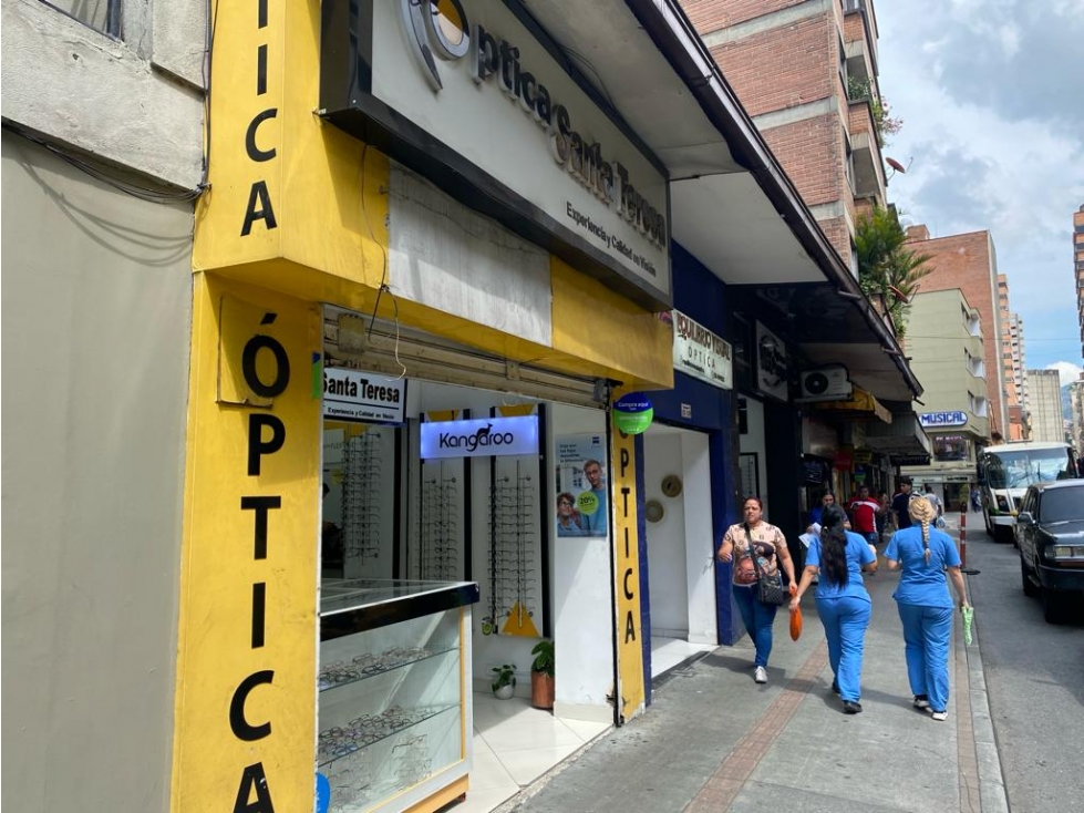 Locales en venta en la mejor ubicación en La Oriental con Sucre — foto 4