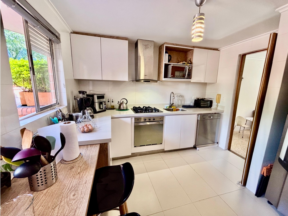 Apartamento en venta en El Poblado, Castropol — foto 4