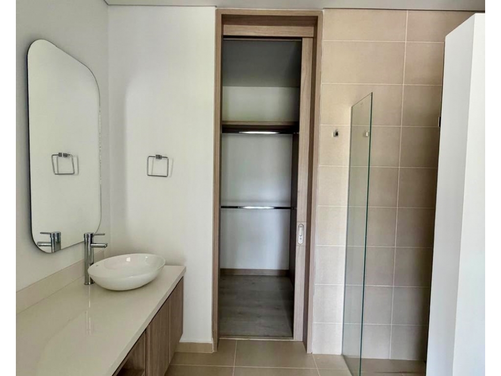 Apartaestudio NUEVO en venta en El Retiro, Mall La Fe — foto 4