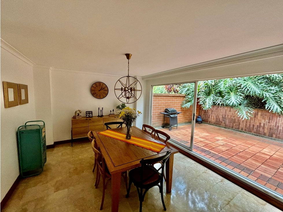 Casa de dos niveles en venta en El Poblado sector San Lucas — foto 5
