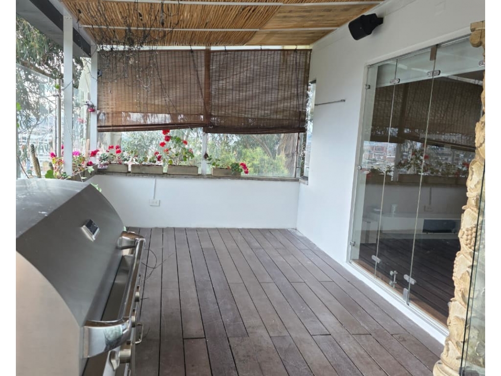 Casa de tres niveles en venta/arriendo en Usaquén, Bosque de Pinos — foto 5