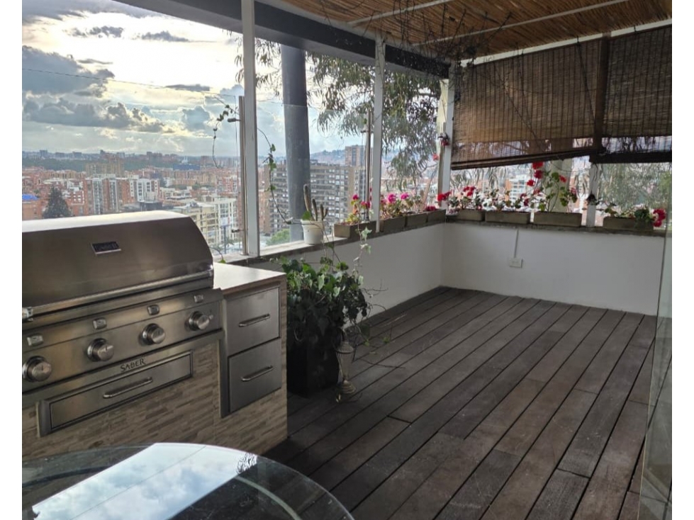 Casa de tres niveles en venta/arriendo en Usaquén, Bosque de Pinos — foto 6