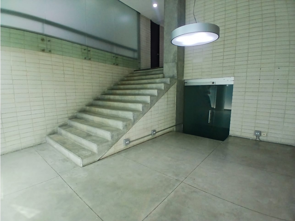 Local en arriendo en Medellín, Astorga