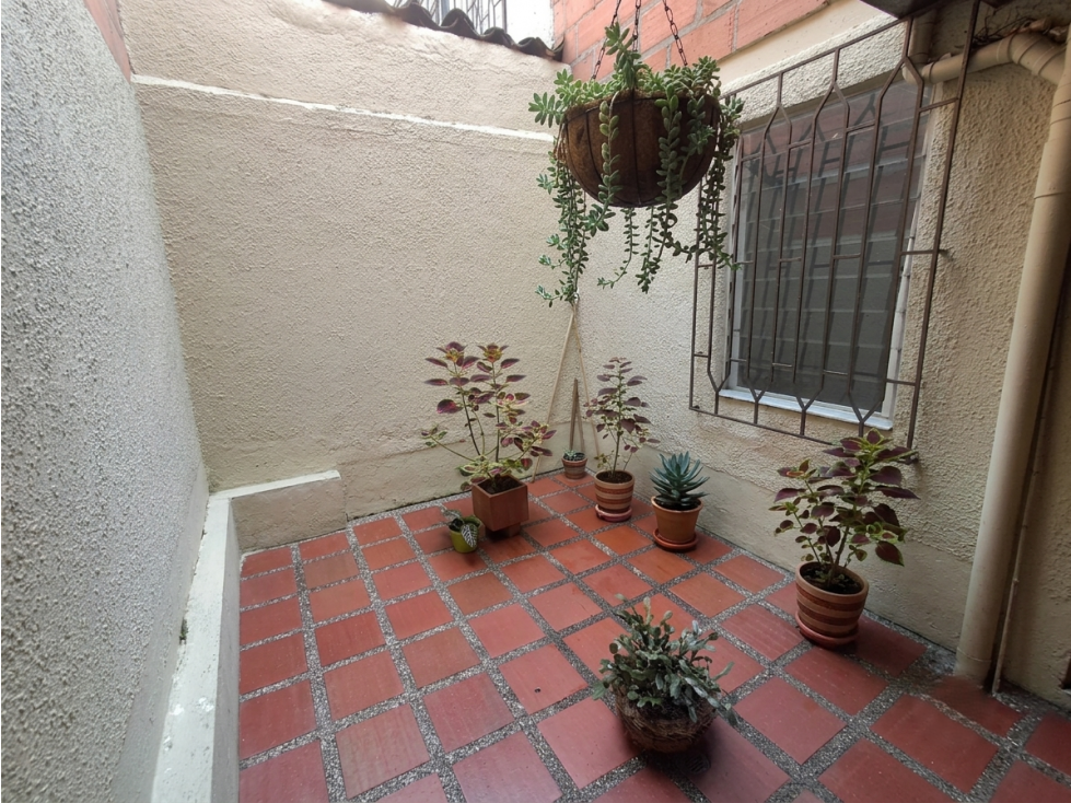 Casa de dos niveles en venta en Sabaneta, Aliadas del Sur — foto 6