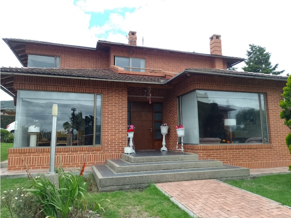Se vende hermosa casa en Conjunto Campestre Santa fe de Cota