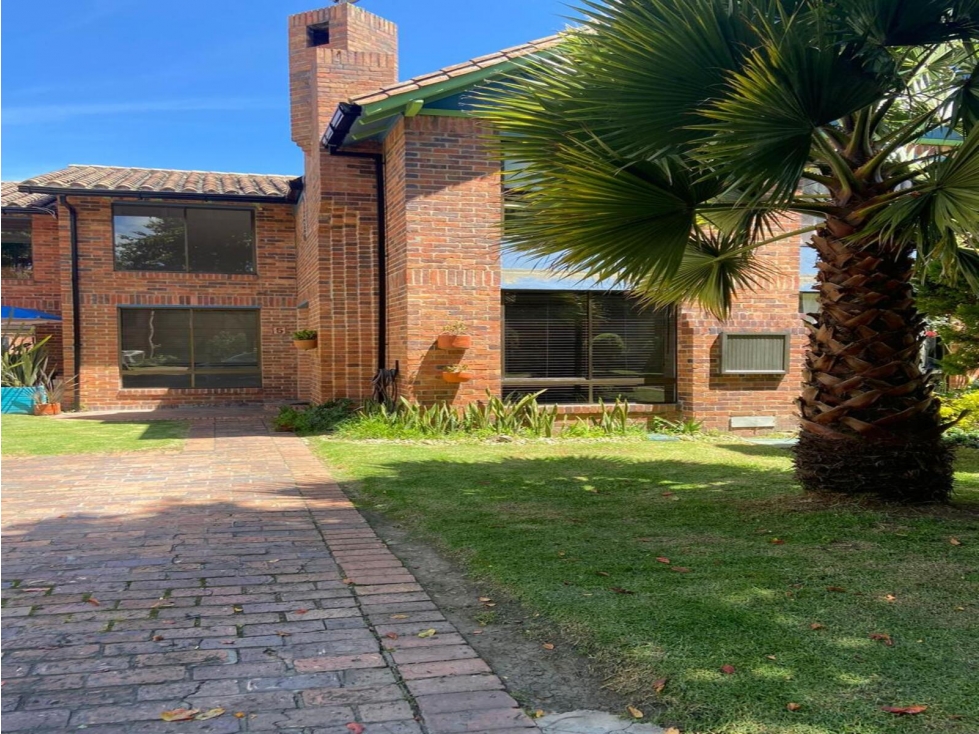 SE VENDE CASA EN CLUB CAMPESTRE RÍO FRÍO CHÍA
