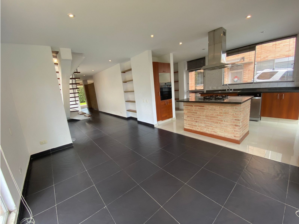 Vendo casa en Conjunto Montebello, Chía La Balsa