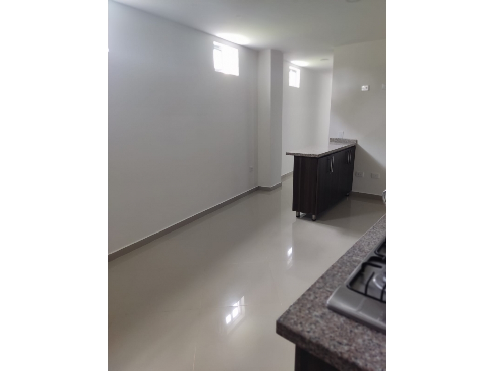 Hermoso Apartamento en Venta a 3 Minutos del Parque de San Jerónimo — foto 4