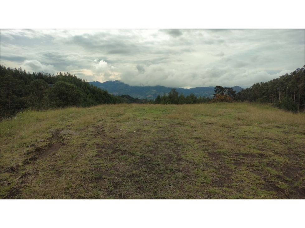 Hermoso Lote en Venta Sector Don Diego - El Retiro