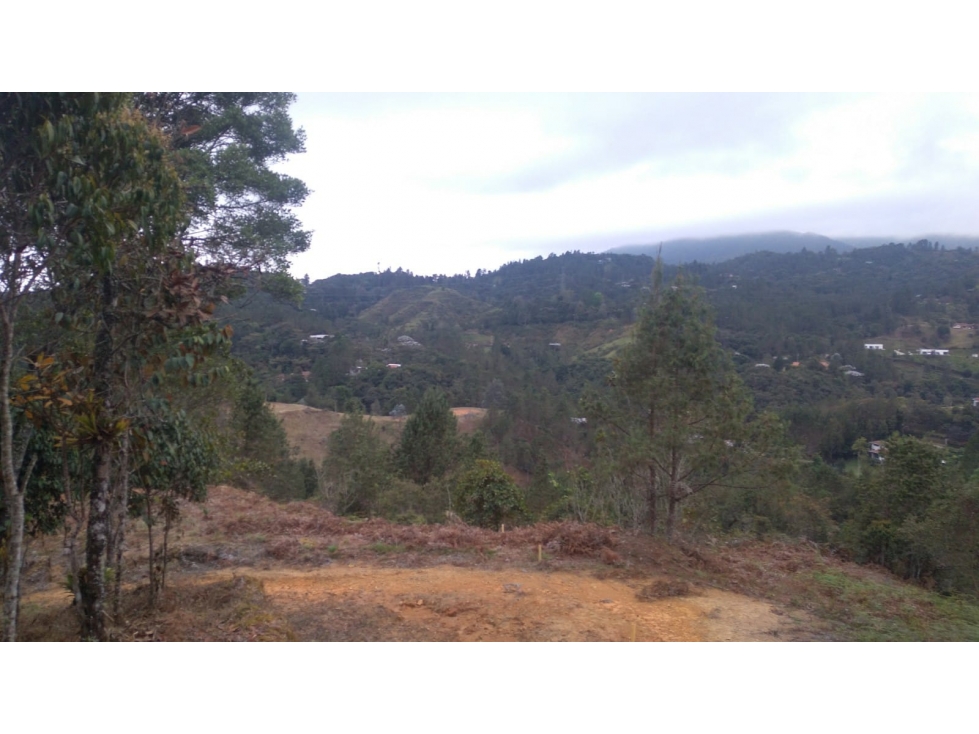 Lote en Venta Sector Vermont El Retiro — foto 3