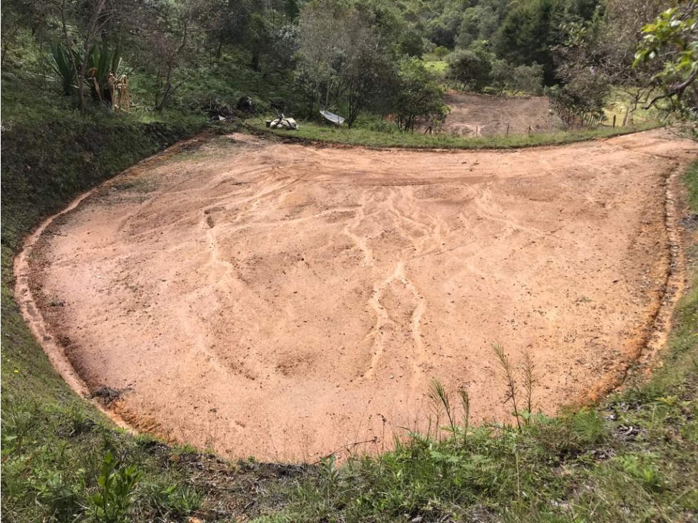 Lote en Venta con Acceso a Quebrada en Chaparral