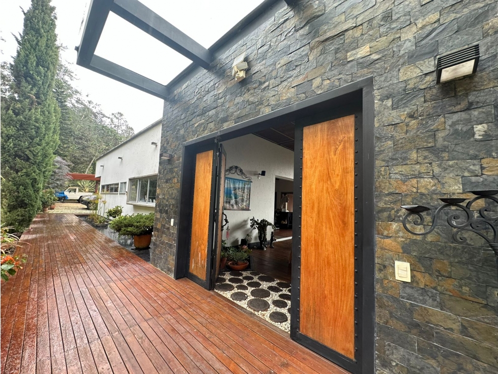 Casa Campestre con Pesebreras, El Retiro, Sector la Fe