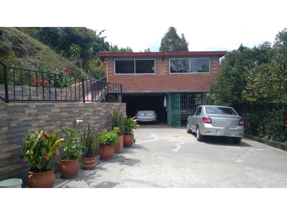Finca en Venta con Caballerizas, Sector Chaparral, San Vicente Ferrer