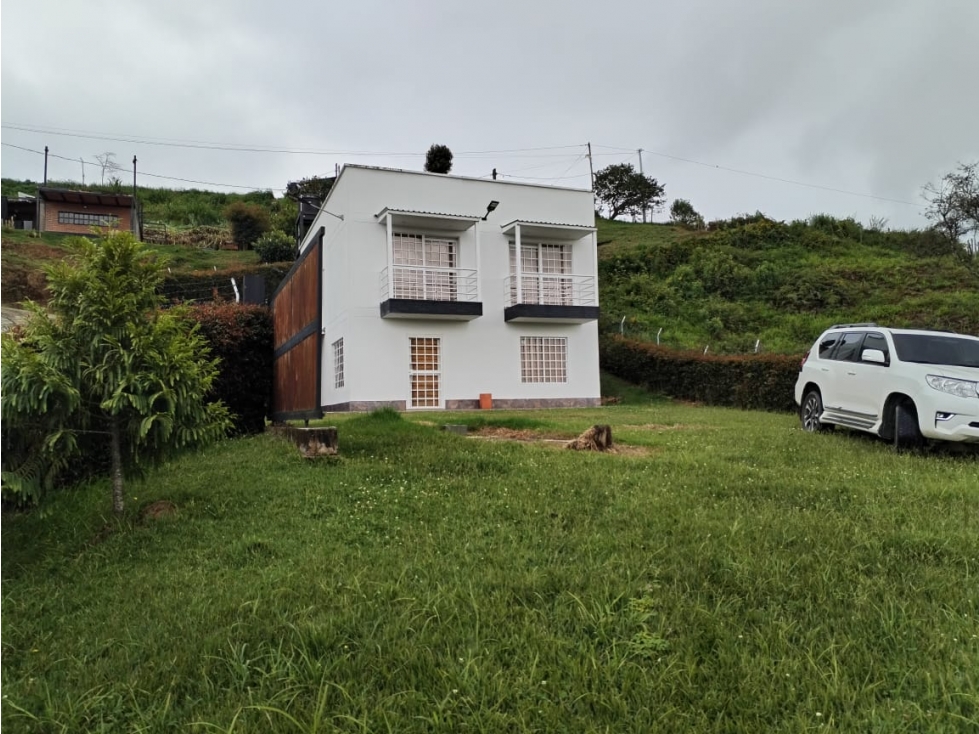 Casa Campestre en Venta Autopista Medellín - Bogotá, Guarne