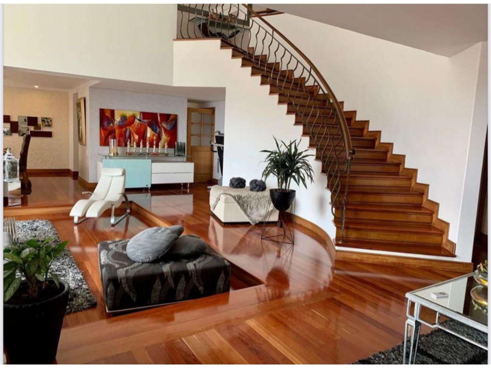 Venta pent-house amplio y exclusivo frente a El Tesoro, Medellín