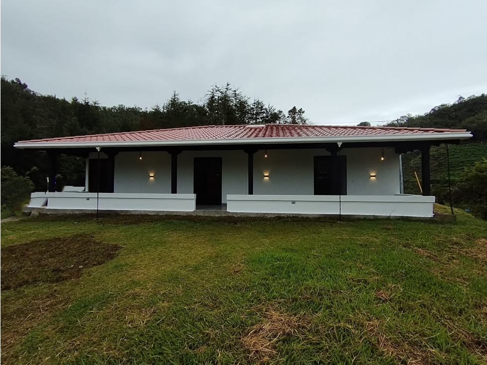 Casa Campestre en venta, sector Guacirú, San Vicente