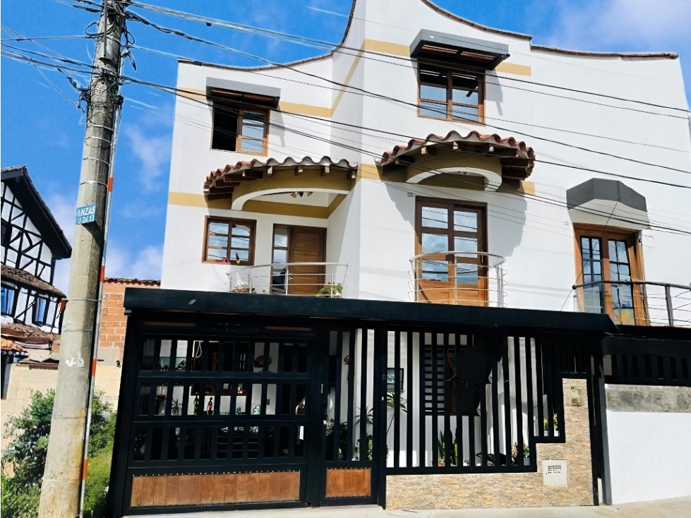 Casa en venta con oportunidad de inversión en Marinilla