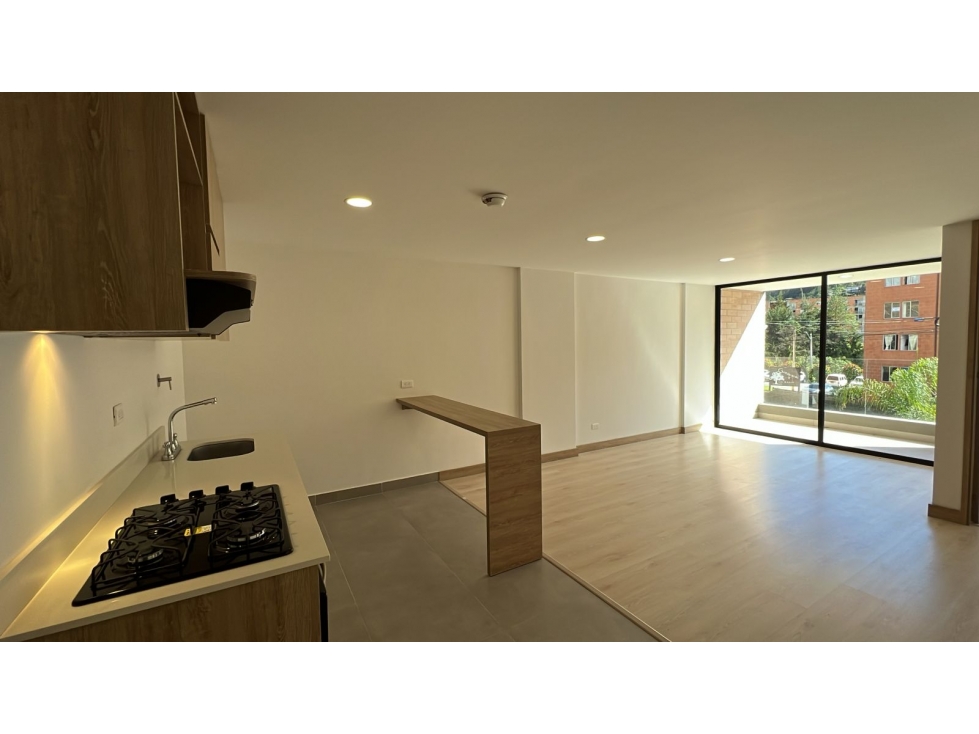 Apartamento con excelente ubicación y linda vista en El Retiro