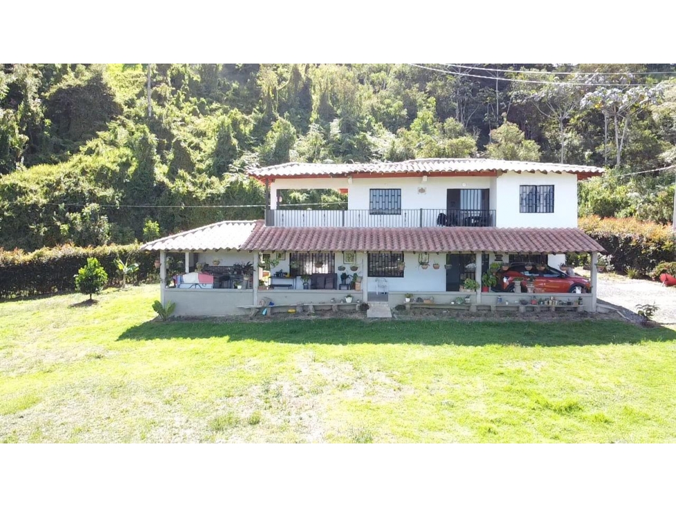 Casa campestre en venta, sector El Chuzcal, La Ceja