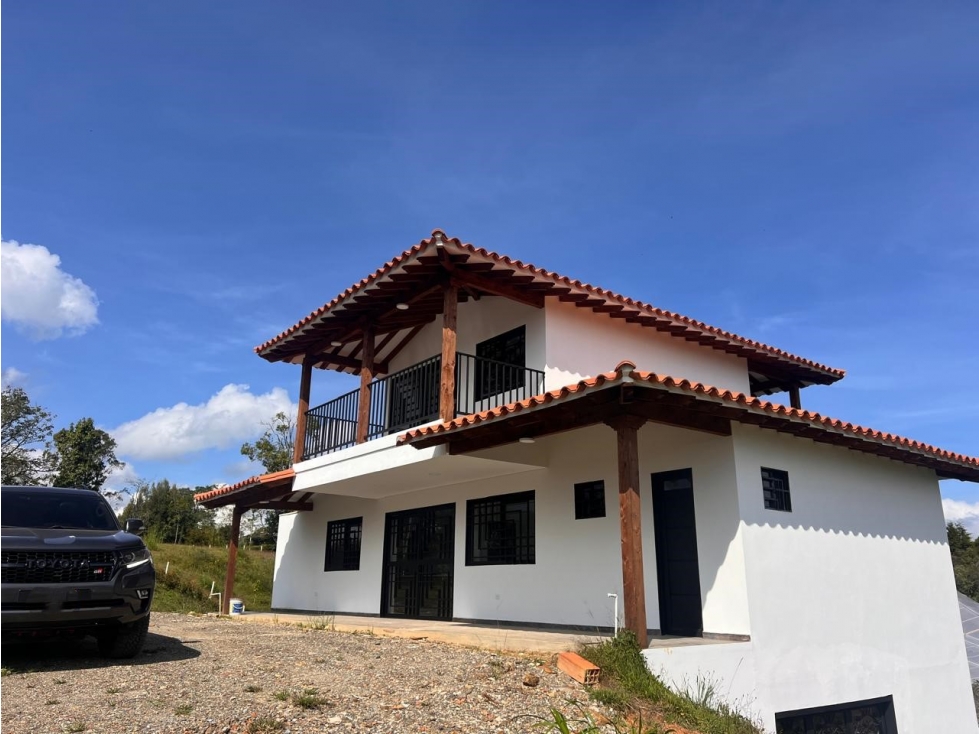 Casa campestre en venta, vereda Chaparral, San Vicente