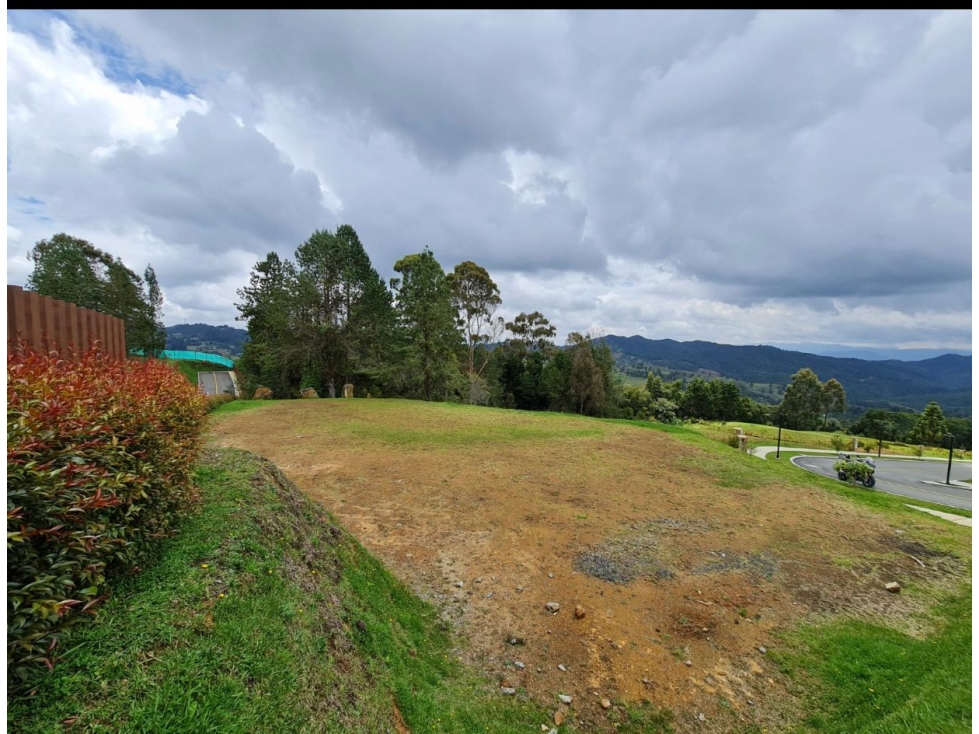 Lote en Venta en Alto de Las Palmas de Envigado — foto 2