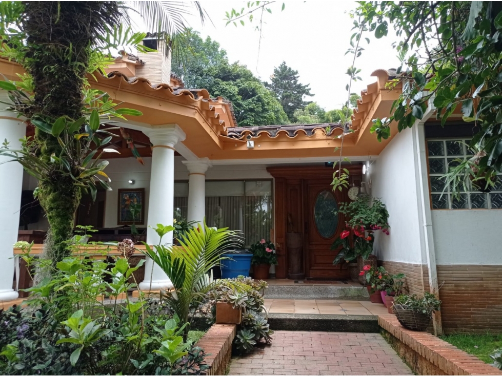 Hermosa Casa Campestre en Rionegro con Vista al Aeropuerto