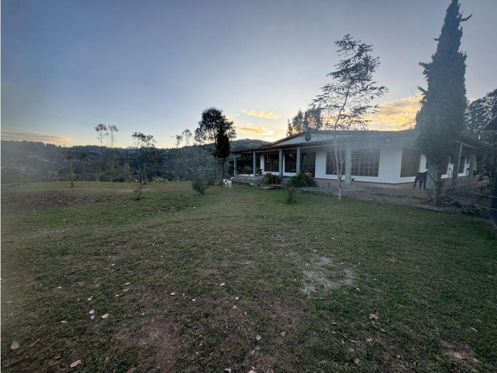 Casa campestre en venta en Guarne Vereda Batea Seca — foto 2
