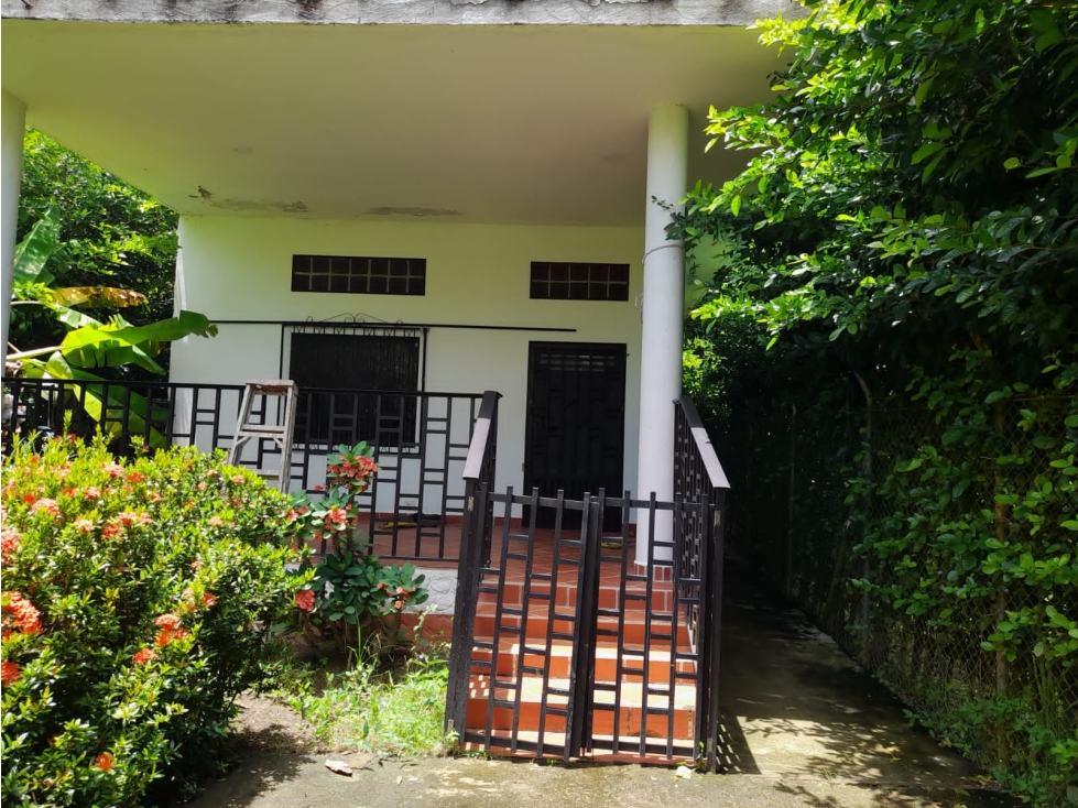 Lote con 3 Cabañas Cerca al Mar en Necoclí, Sector San Sebastián - 2