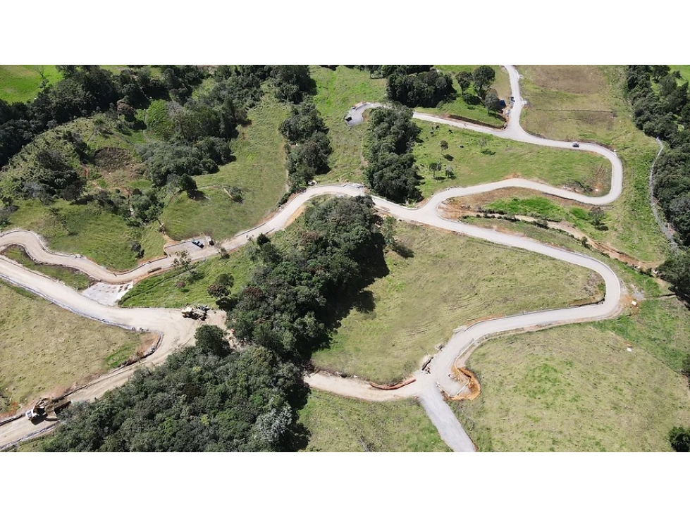 Lote Rodeado de Naturaleza en Venta Sector Alto de las Palmas — foto 3