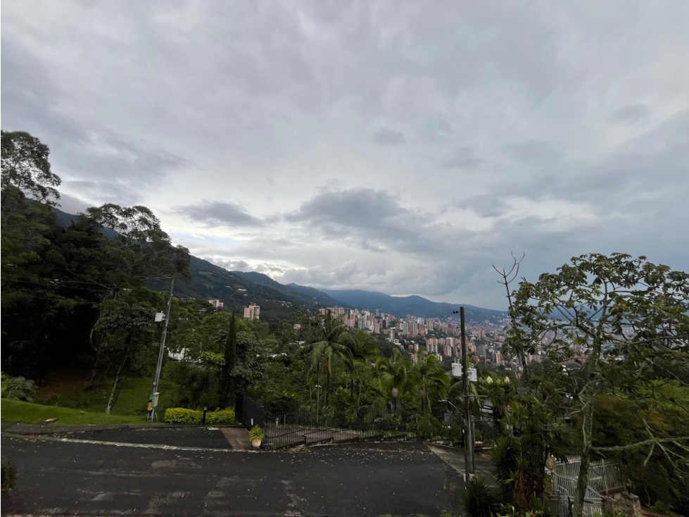 Casa campestre en venta, sector Palmas parte baja, Medellin