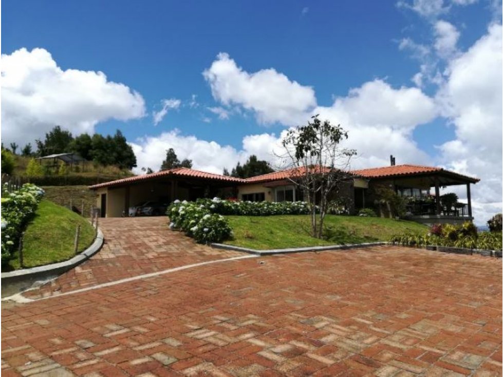 Casa Campestre en Arriendo en el Alto de Las Palmas — foto 2