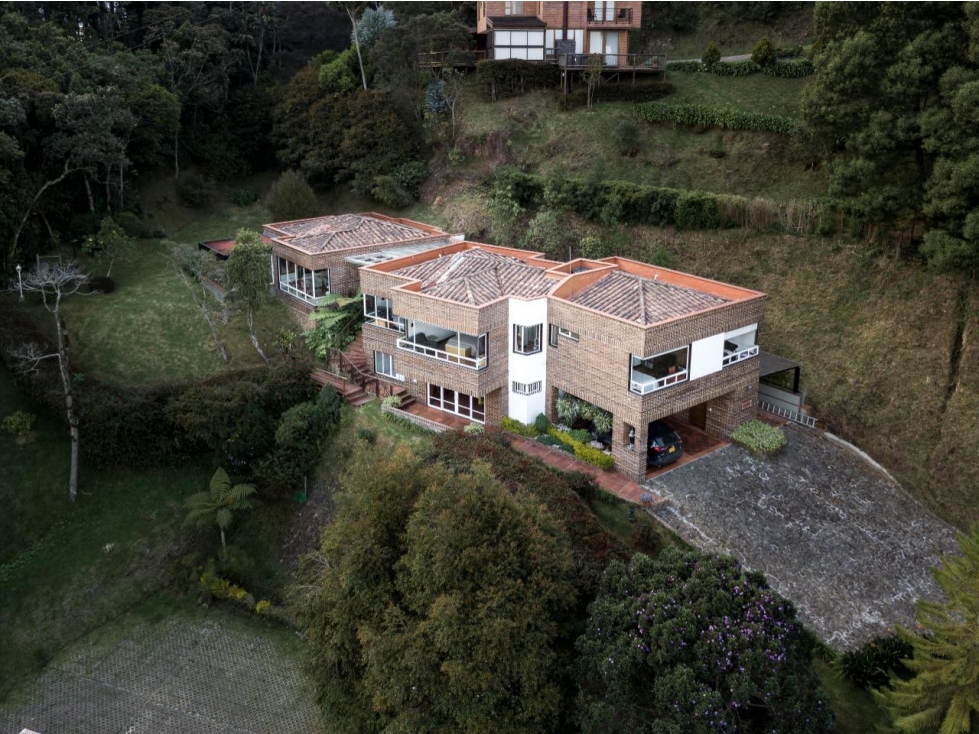 Casa campestre en venta y/o arriendo, sector El Escobero, Envigado