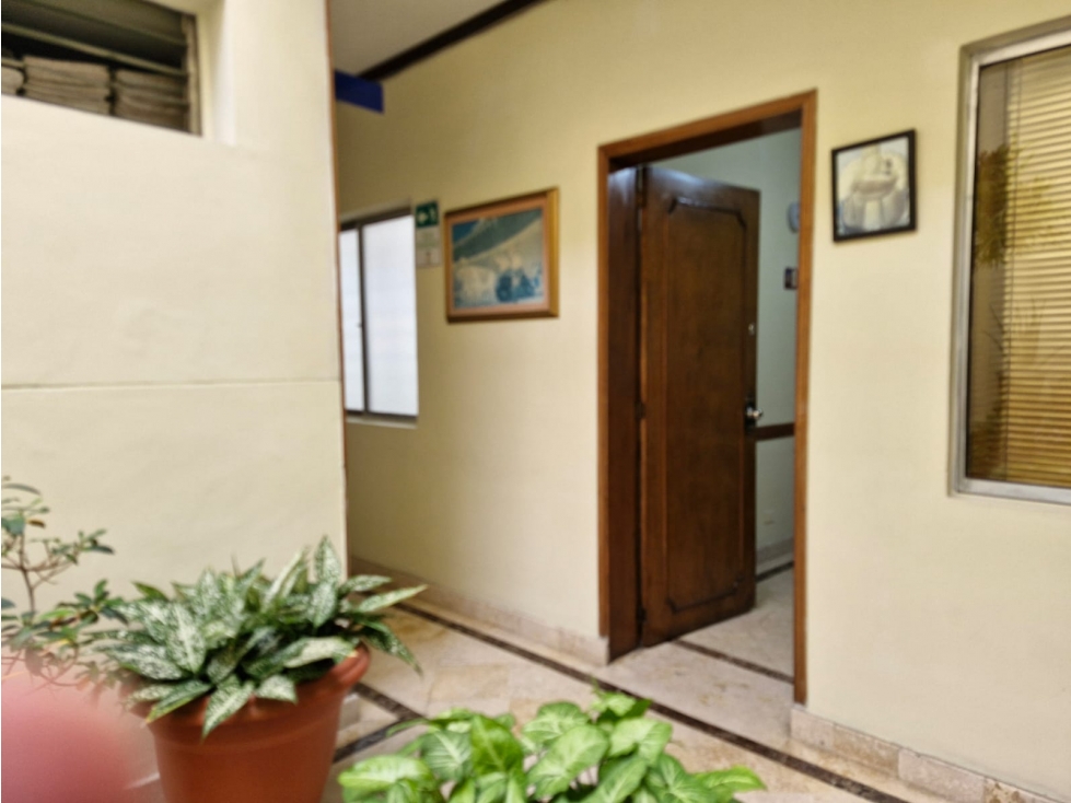 Casa en venta, barrio Laureles sector Lorena, Medellín