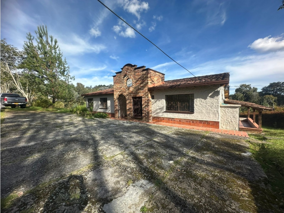 Casa campestre en arriendo, vereda Las Palmas, Envigado