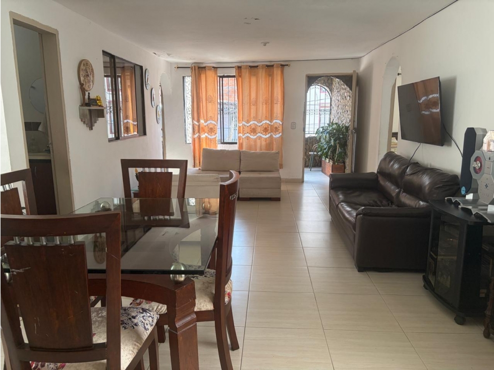 Casa en Arriendo Belén Medellín 5 Alcobas, Estudio y Terraza — foto 3