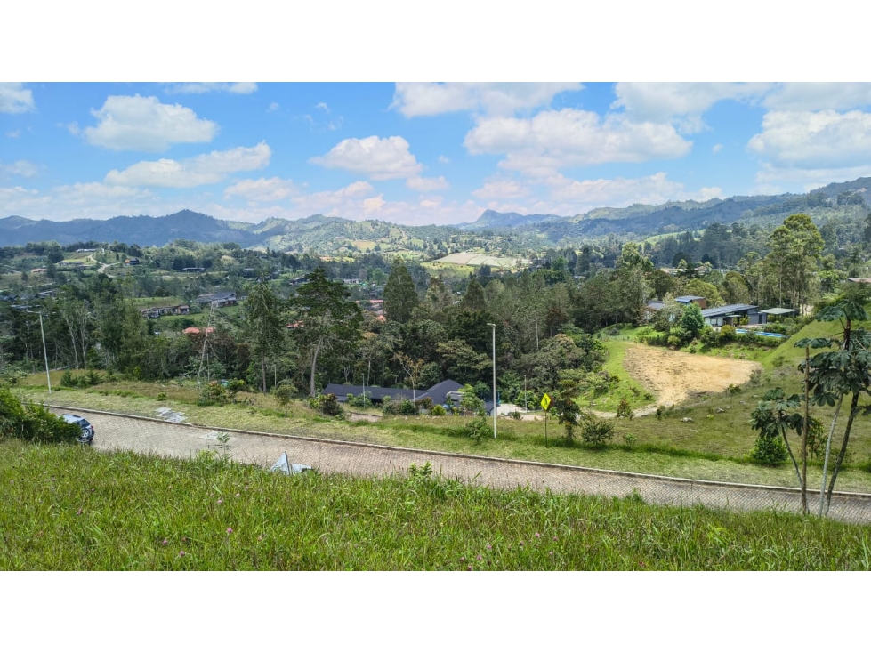 Lote en venta, en la mejor parcelación de El Retiro - Pantanillo — foto 2