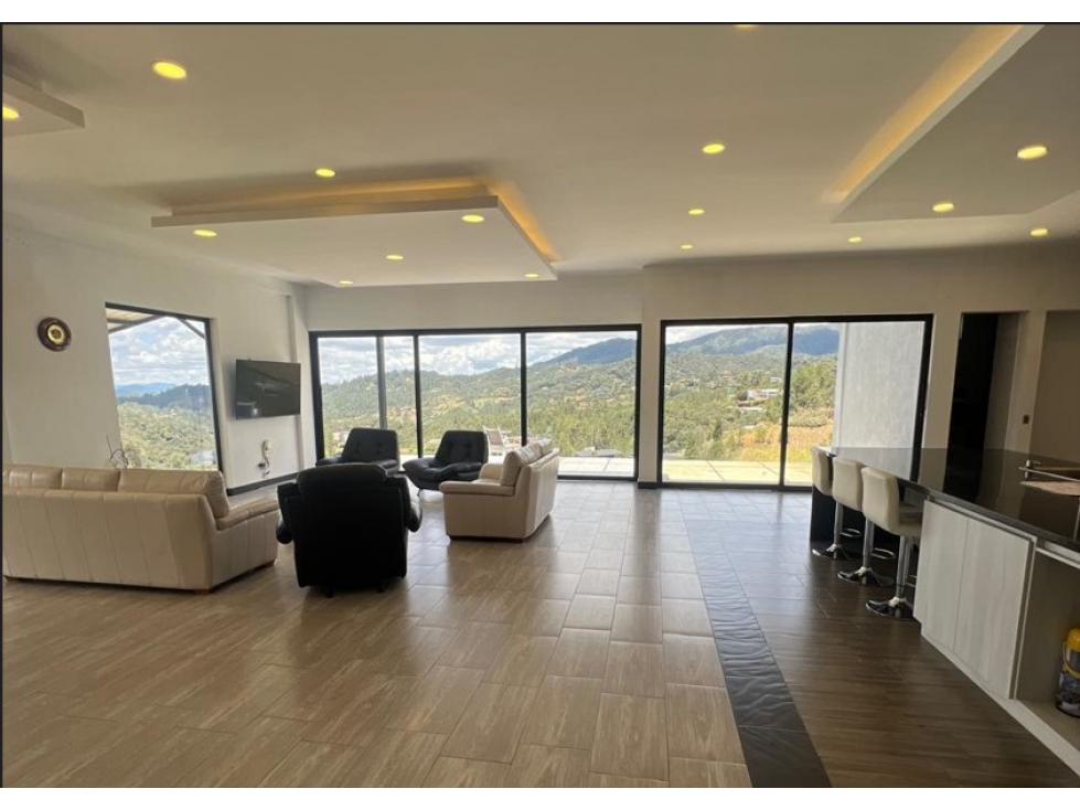 Casa Campestre en venta, sector Alto del escobero, Envigado — foto 2