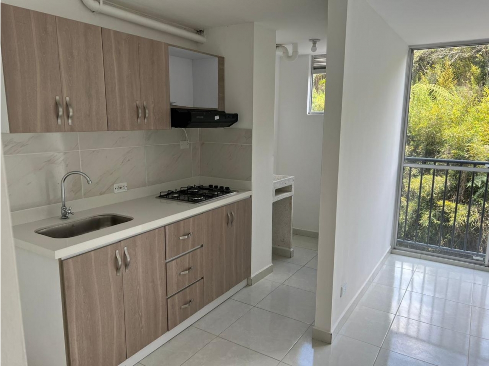 Apartamento en venta, cerca al parque principal de El Retiro — foto 3