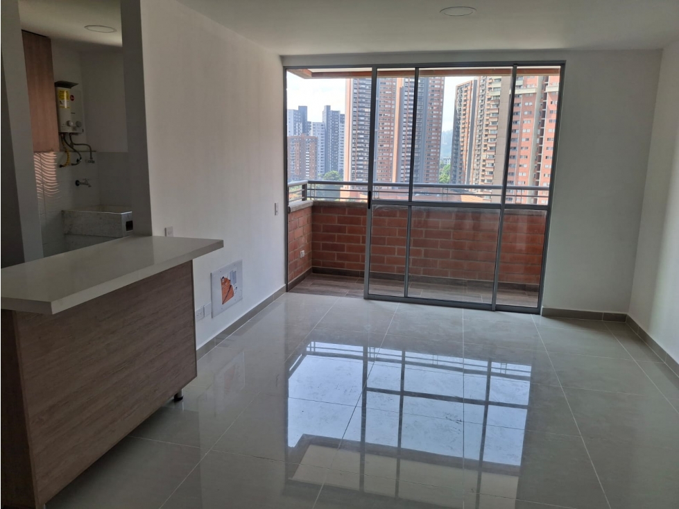 Apartamento en venta, sector Ditaires, Itagüí — foto 2