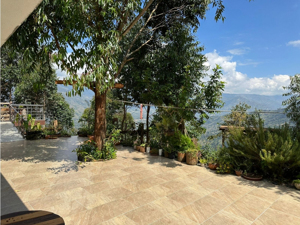 Venta o Permuta Hermosa Finca con Terreno para Cultivos en Copacabana — foto 3