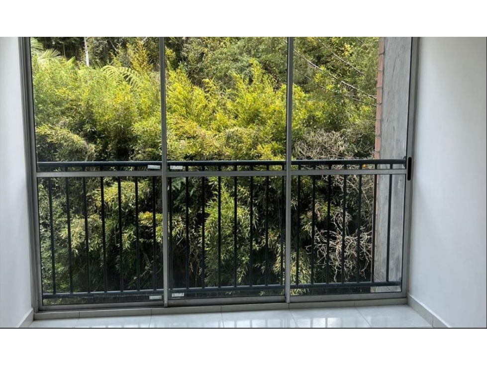 Apartamento en venta, cerca al parque principal de El Retiro — foto 2